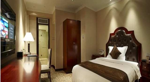 Landison Plaza, Varaa Hotelli Hotellit Wuxi uima-altaalla, Uima-allas