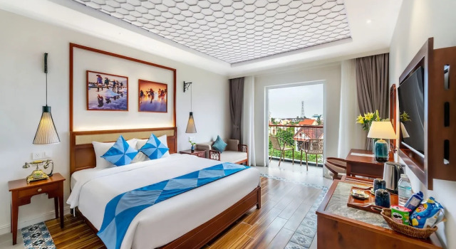 Семейный номер Standard с балконом Amina Lantana Hoi An Hotel & Spa