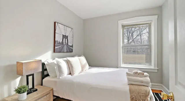 Апартаменты 1BR Airy Apt- Barry 2