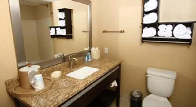 Номер Standard с балконом Hampton Inn Daytona Beach/Beachfront