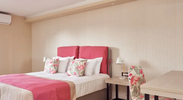 Двухместный номер Standard Koukounaria Hotel & Suites