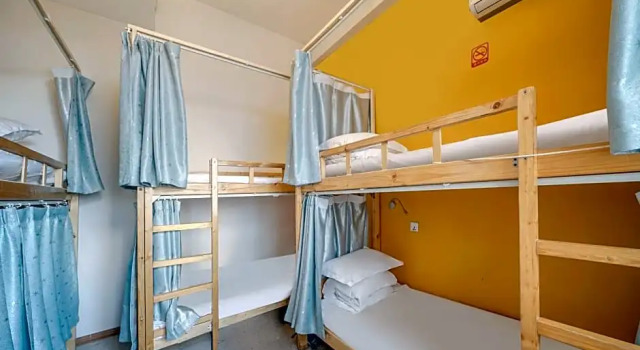 Кровать в общем номере (мужской номер) Harbin Hash International Youth Hostel Harbin West Station