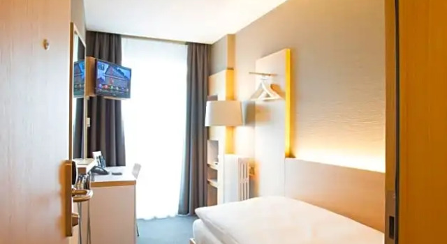 Одноместный номер Standard Best Western Plus Hotel Zürcherhof