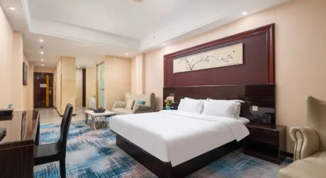 Люкс Business Holyworld Hotels