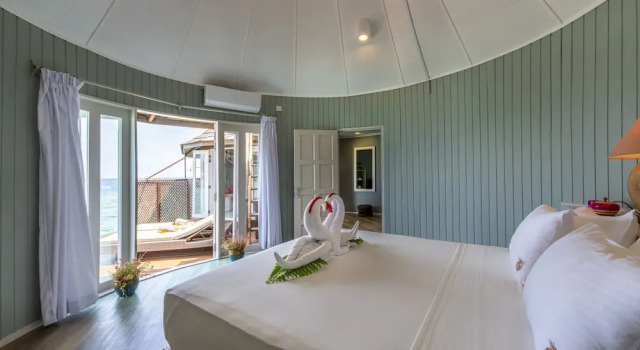 Вилла Water (с солярием) семейная Nika Island Resort & Spa, Maldives
