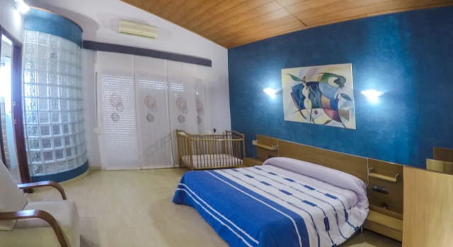 Семейная вилла с 6 комнатами с балконом Villa Moles Near Beach, Port Aventura and Golf