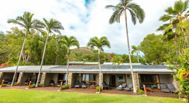 Люкс рядом с пляжем Turtle Cove Beach Resort
