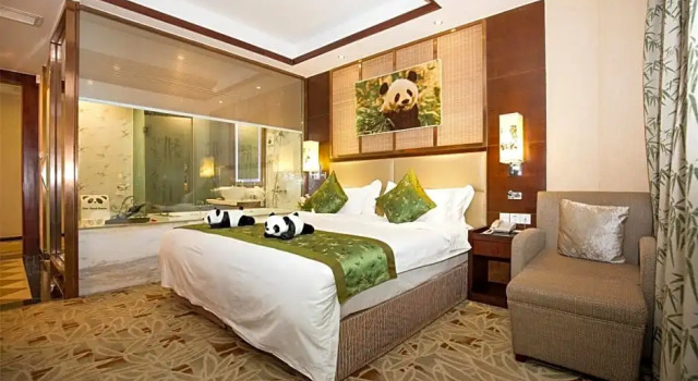 Люкс Deluxe Orange Crystal Chengdu Financial City South Railway Station Hotel