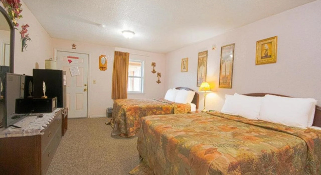 Sunflower Motel, Book Motel Moteller i Hiawatha, Motel