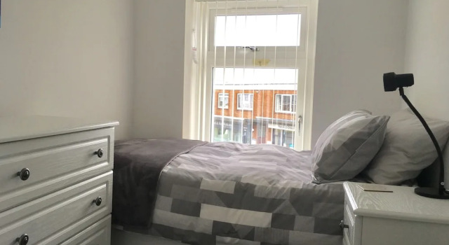 Harbour Lets - Hendre Road Apartment - Pencoed, Забронировать Апартаменты/квартира Пенкойд Гламорган