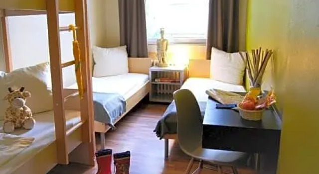 Кровать в общем номере (женский номер) Sonata City Hotel