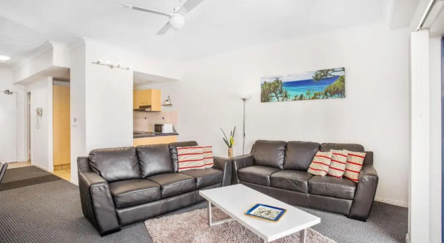 Апартаменты Bella Mare Coolangatta Beachside Apartments