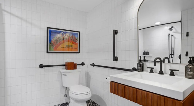 Четырёхместный номер Premium Hotel Indigo - Minneapolis Downtown by IHG