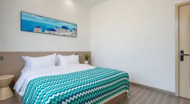 Кровать в общем номере с 6 комнатами Mogan Shanshui Moxipan Wild Luxury Villa Countryside Beauty