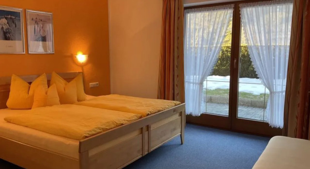 Christina (IST400), Prenota Hotel Hotel a Tirolo con parcheggio, Parcheggio