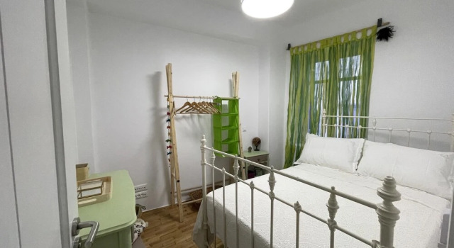 Inviting 3-Bed House In Naousa, Prenota Hotel Naoussa Paro
