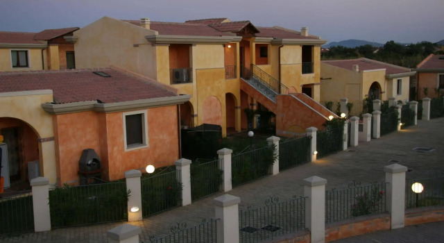 Home Mini Resort, Varaa Mini-hotelli Capoterra Sardinia South