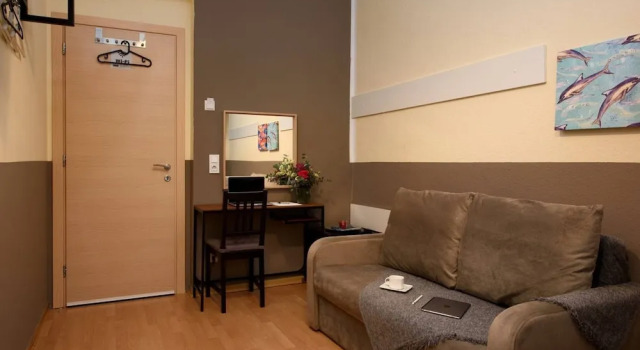 Hotelroom In Berlin n11 Prenzlauer Berg New, Varaa Hotelli Prenzlauer Berg Berliini, lähellä Helmholtzplatz