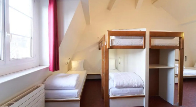 Кровать в общем номере (женский номер) MIJE MARAIS Hostel