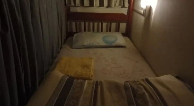 Кровать в общем номере (мужской номер) Tainan Guest House Hamuya