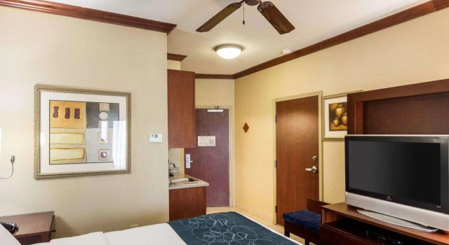 Comfort Suites Gainesville, Buchen Sie Hotel SPA-Hotels in Texoma, SPA