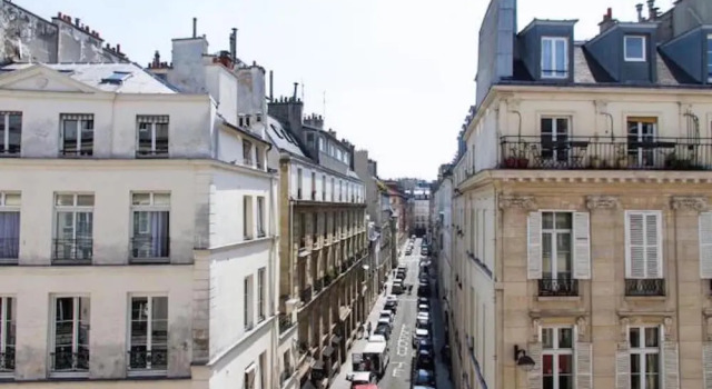 Marais - Place des Vosges Apartment, Забронировать Апартаменты/квартира Париж Иль-де-Франс, рядом с Станция метро Rambuteau