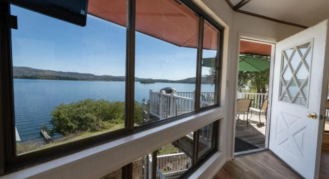 Люкс с 3 комнатами с видом на озеро Depe Dene Lakeside Resort