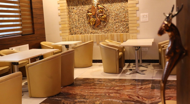 Hotel President, Забронировать Отель Отели штата Раджастхана с парковкой, Парковка