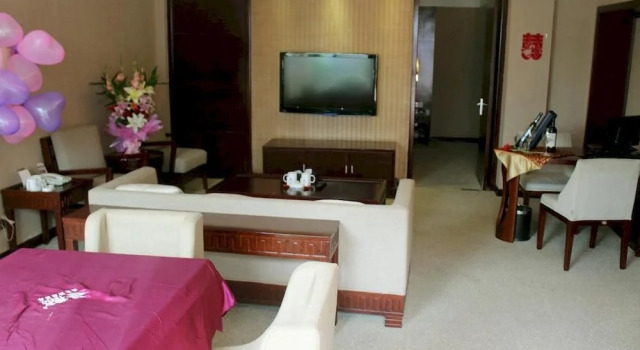 Biway Fashion Hotel - Puyang Huanghe Road, Varaa Hotelli Puyang Henan