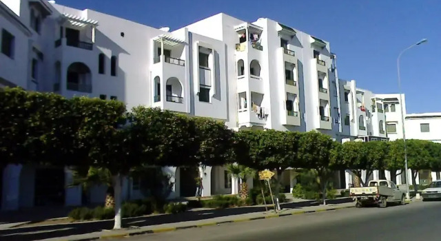 Excellent Furnished Apartment in Sousse, Rezerwuj Apartament Hotele w Susa z parkingiem, Parking