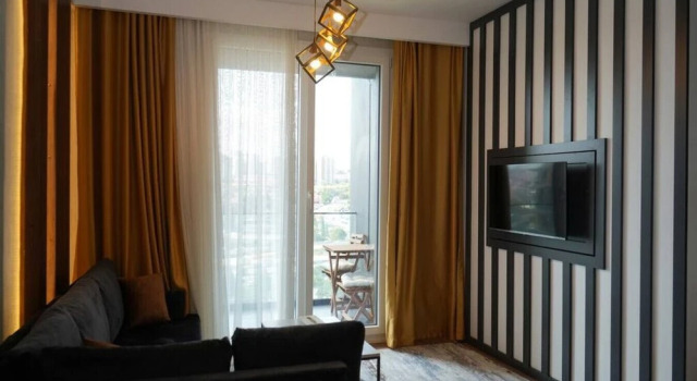 Lovely 1+1 Apartment w/Terrace near MaIl of IST, Varaa Huoneisto Hotellit Marmara-alue pysäköinnillä, Pysäköinti