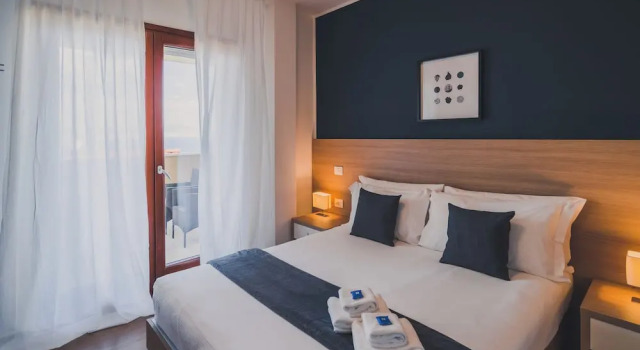 Двухместный номер Superior с балконом и с видом на море Trip Room & Breakfast