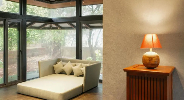 SaffronStays the Glasshouse - Romantic Panchgani Villa with Panoramic Views & Cozy Comfort