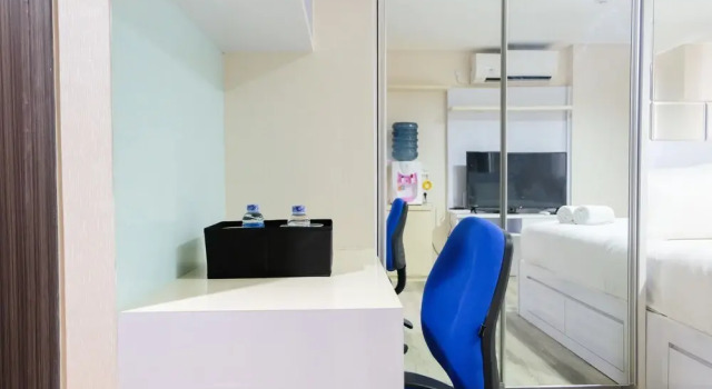 Highest Value Studio Room at Bintaro Icon Apartment, Book Apartment Hotels in South Tangerang with a Pool, Swimming Pool