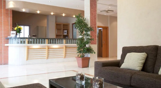 Hotel Tocina Business, Varaa Hotelli Albolote Granada