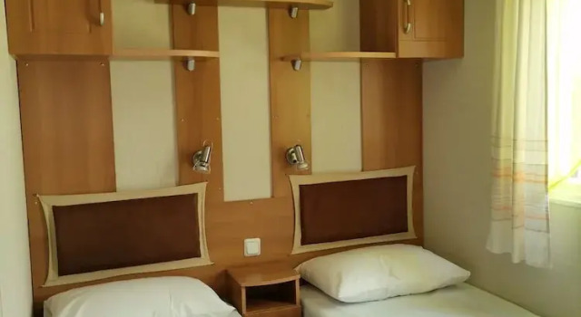 Бунгало Premium с видом на озеро Camping Au Clos de Beaulieu