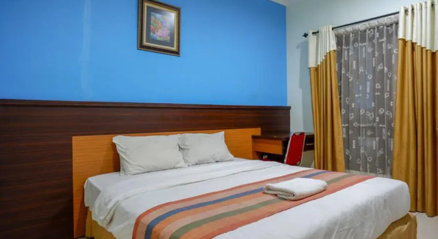 Habitación Estándar Pineapple Mansion Solo Mitra RedDoorz near RS JIH Solo