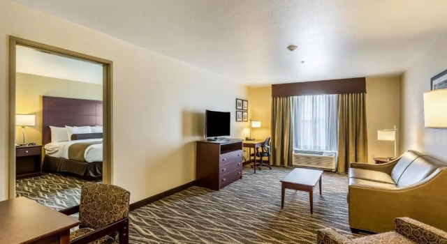 Suite Cobblestone Hotel & Suites – Stevens Point