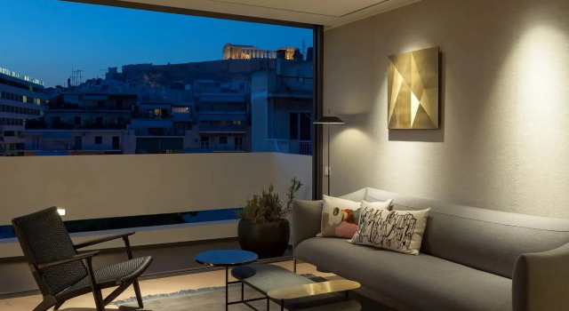 Live & Travel Athens, Забронировать Отель Кифисия Афины, рядом с Theocharakis Foundation