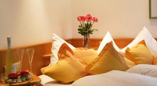 Pilgerhof und Rebmannshof, Забронировать Отель Отели Ульдинген-Мюльхофен 4 звезды, 4*