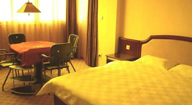 Hangdu Business Hotel