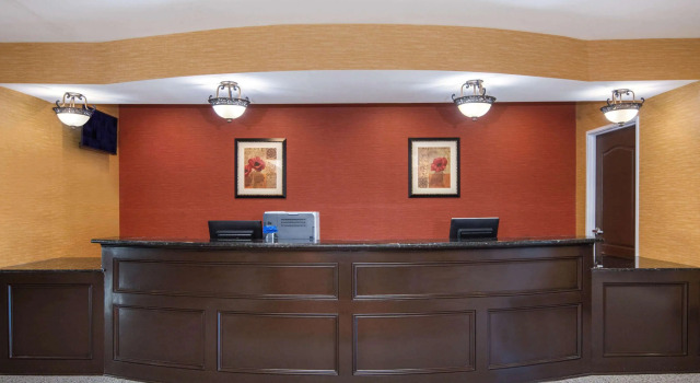 La Quinta Inn & Suites by Wyndham Atlanta-Union City