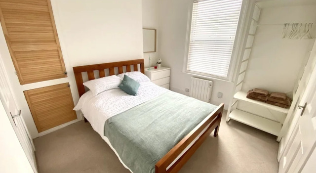 Spacious Two Bed Apartment in Poole, Varaa Huoneisto Asunnot kohteessa Merseyside, Huoneisto