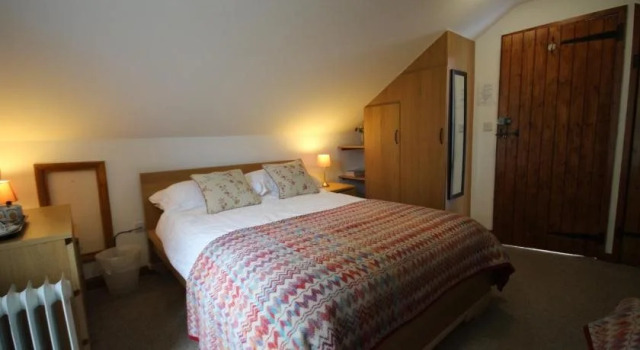 Wallace Lane Farm - Farm Home, Rezervasyon Çiftlik Konaklaması Merseyside otoparklı oteller, Otopark