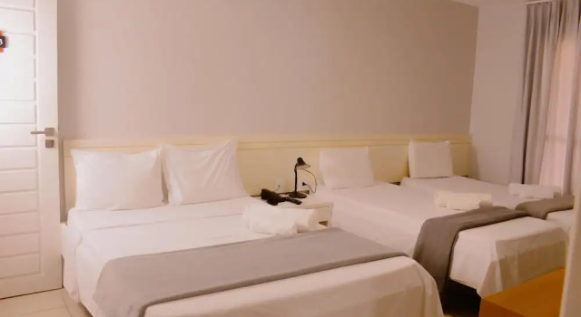 Четырёхместный номер Superior с балконом Hotel Rochedo, Penedo - Alagoas