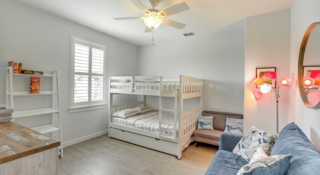 Walk to Whitecap Beach: Corpus Christi Retreat, Rezerwuj Apartament Padre Island 