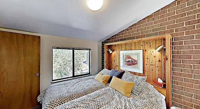 New Listing! Townhome W/ Sauna: Walk To Lifts 3 Bedroom Townhouse, Забронировать Отель Отели Парк-Сити 3 звезды, рядом с Горнолыжный подъeмник Payday Lift, 3*