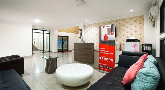RedDoorz near Palembang Trade Center 3, Rezerwuj Hotel Palembang Sumatra