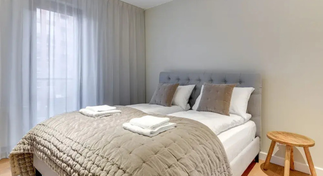 Flatbook City Center SPA  Chmielna 73, Забронировать Курортный отель Отели Гданьска с бассейном, рядом с Палата пыток Гданьска, Бассейн