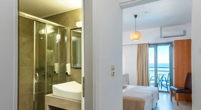 Двухместный номер Standard с видом на море Sunset Beach Hotel